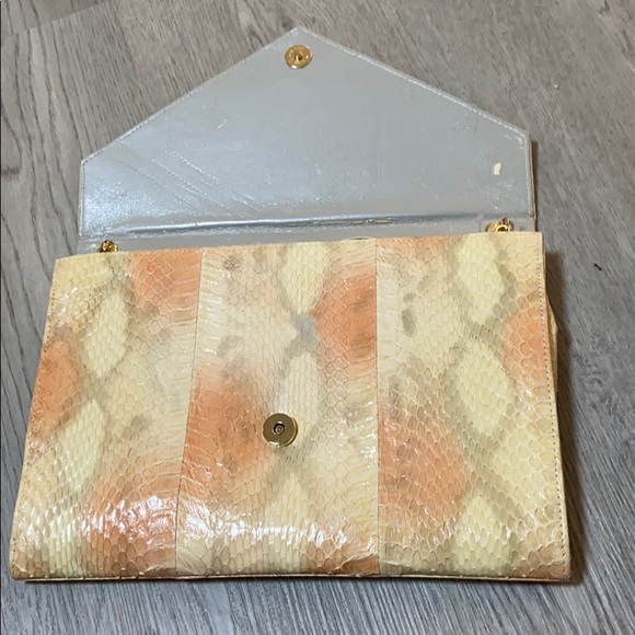 1980s Vintage J Renee snakeskin Purse - Picture 3 of 11